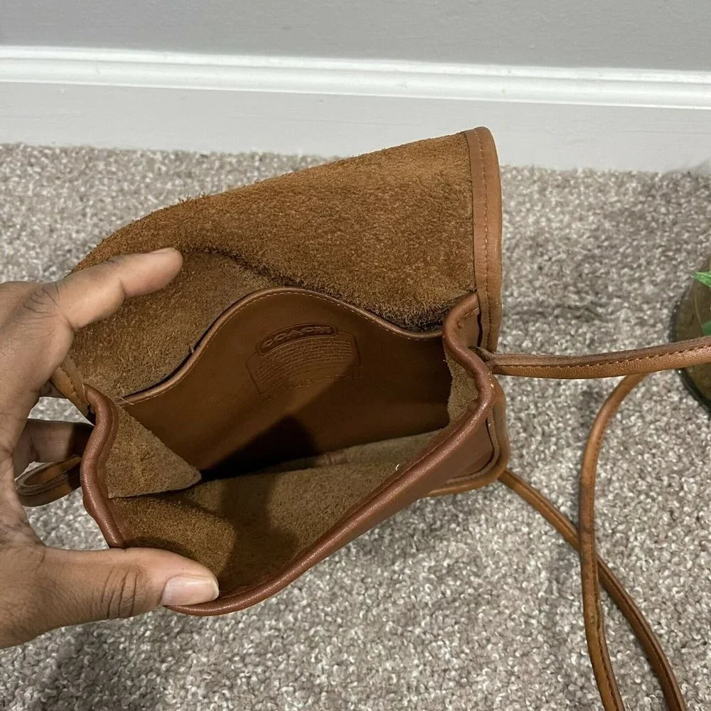 Vintage Coach Brown Leather Crossbody Flap Compact Pouch Mini Bag Turn lock - Picture 7 of 9